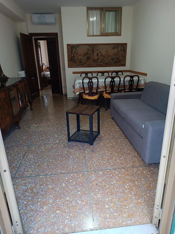 Hortis Apartment, 5 Persone, 2 Camere, Balcone, Metro C E Tram Per Il Centro روما المظهر الخارجي الصورة