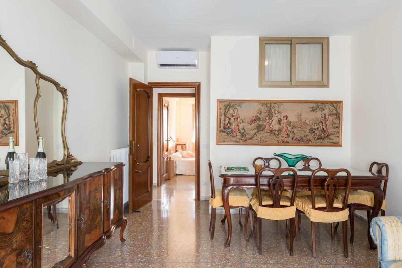 Hortis Apartment, 5 Persone, 2 Camere, Balcone, Metro C E Tram Per Il Centro روما المظهر الخارجي الصورة